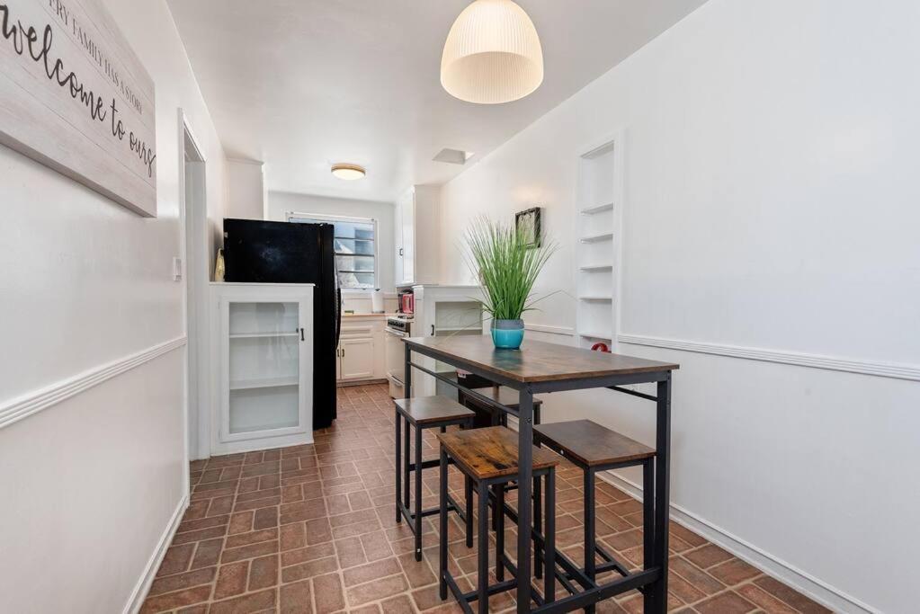 Appartamento Comfy 1 Bedroom W/ Hot Tub - Sleeps 4 Los Angeles